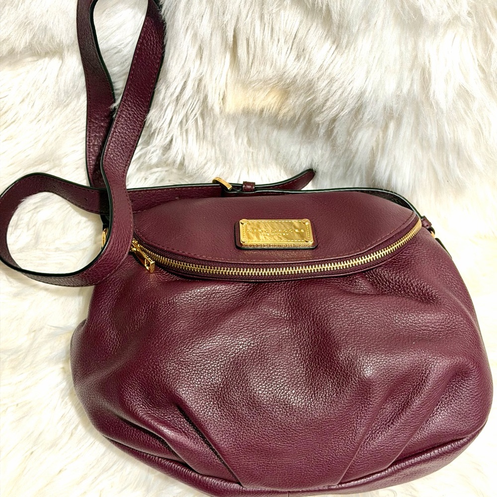 Marc By Marc Jacobs Pebbled Leather Crossbody - Wine